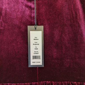 Romeo & Juliet Couture Dresses - Romeo & Juliet Couture Velvet Gothic Dress NWT Romeo & Juliet Couture Dresses - Romeo & Juliet Couture Velvet Gothic Dress NWT
